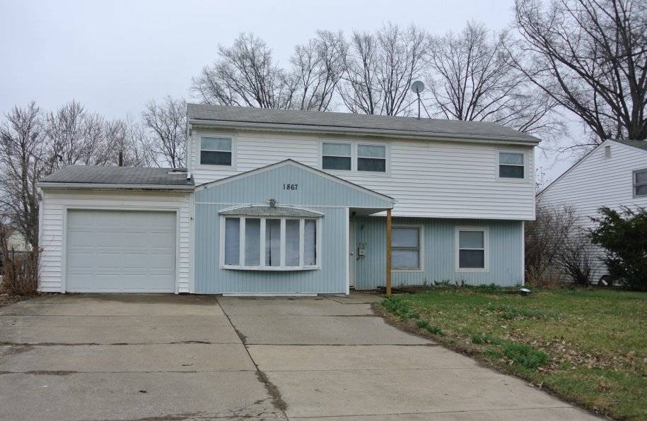 1867 Homewood Dr, Lorain OH 44055